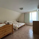 Mezesvoelgy Vendeghaz Konukevi Demjén
