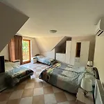 Mezesvoelgy Vendeghaz Konukevi *